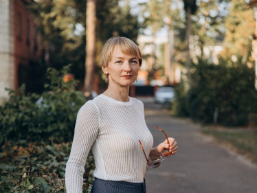 Олена Власиневич, дружина військового, засновниця бренду етноспідниць «Обгортка»