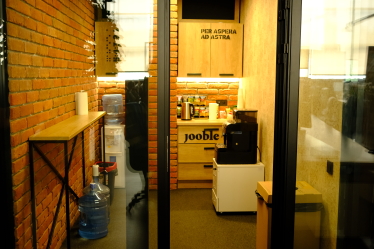 Основатели IT-компании Jooble считали, что в офисе работать эффективнее. Карантин доказал обратное. Как теперь они внедряют режим remote first /Фото 11