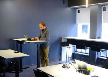 Как создать офис, похожий на дом. Вот 8 решений от компаний, которым, кажется, это удалось /Фото 119