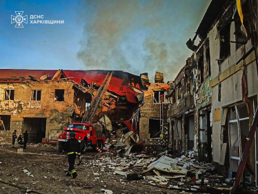 «Наймасованіша атака з початку війни». Росія обстріляла залізничну інфраструктуру Лозової, є загиблий (фото) /Фото 5