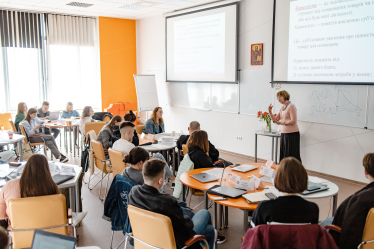 Война – обучению не помеха. Forbes узнал, что почти у всех ведущих украинских бизнес-школ увеличилось количество студентов. Почему предприниматели идут учиться во время войны /Фото 2