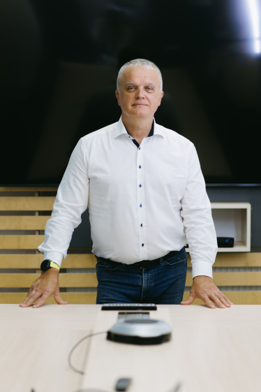 Компанія щасливих людей. Велике інтервʼю засновника ELEKS Олексія Скрипника /Фото 1