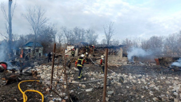 Росія знову атакувала Україну. Є влучання в обʼєкти генерації у кількох областях, пошкоджено житлові будинки в Києві /Фото 2