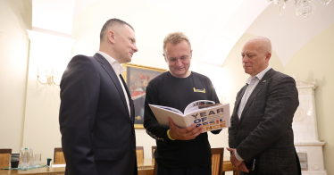 Марк Фаррингтон во время своего визита в Украину /предоставлено пресс-службой