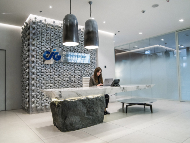 Батько навчив Степана Черновецького керувати чужими грошима. Як він розпоряджається своїми? /Фото 9