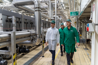 CEO Carlsberg Group відвідав Україну: «Ми захоплені українським суспільством і продовжуватимемо інвестувати в Україну. Краще робити це сьогодні» /Фото 1