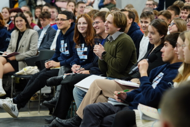 надано Українською академією лідерства