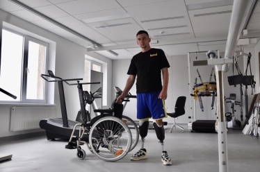 «Не здаємося і цим також ламаємо плани ворога». Як українські військові повертаються до життя після важких поранень і травм /Фото 1