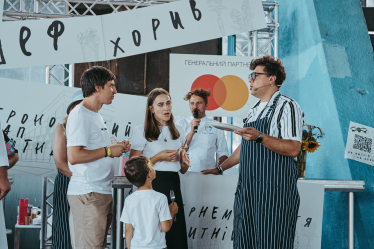 «Кий. ШЕФ. Хорив» у цифрах. Шеф Євген Клопотенко провів поп-ап – перший етап відродження Житнього ринку. Скільки і як на ньому заробили /Фото 8