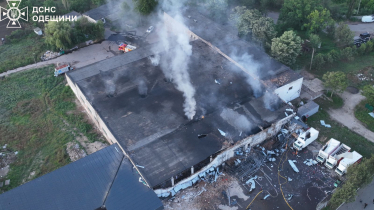 Росія дронами знищила депо та відділення «Нової пошти» на Одещині (фото, відео) /Фото 4