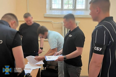 Дело на 1 млрд грн. СБУ сообщила о подозрении экс-заместителю министра обороны и его подчиненному /Фото 1