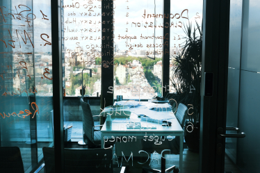 Работай где хочешь, записывай идеи где хочешь. Как устроен офис девелоперской комании SAGA /Фото 41