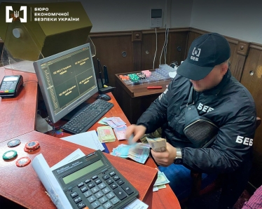 Суд взяв під варту голову федерації спортивного покеру у справі БЕБ про «підпільні покер-клуби» /Фото 4