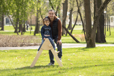Денису Шкрибляку понадобилось полтора года, чтобы его мебель Монтессори покупали в 60 странах. В чем секрет? Маркетинг для него – король /Фото 4