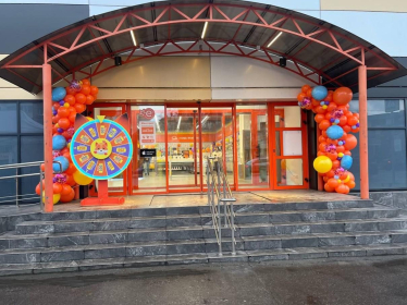 «Фокстрот» відновив магазин у Харкові, зруйнований ракетним ударом у 2022 році (фото) /Фото 2