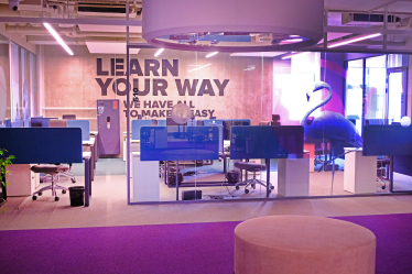 Офіс для тих, хто не хоче працювати в офісі. SoftServe відкрила новий простір у розпал пандемії. Що з цього вийшло /Фото 56