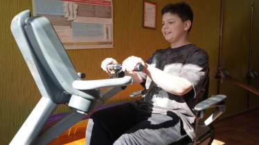 20 років там, де вирішується життя. Як Фонд Ріната Ахметова рятує дітей, підтримує родини й зберігає правду про війну /Фото 4