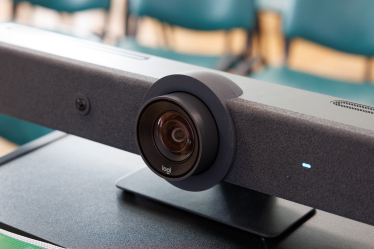 Відеоконференції майбутнього: досвід команди Enzym Group у використанні обладнання Logitech на масштабному таунхолі /Фото 10