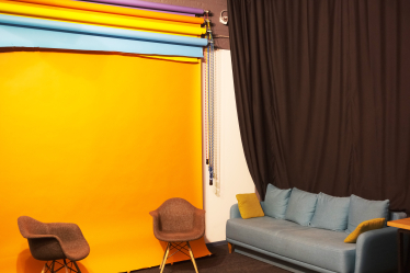 Как смешать «экстравертные» и «интровертные» отделы в одном офисе? Медиакомпания AIR Media-Tech, кажется, нашла решение. Что у нее получилось /Фото 37