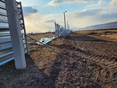 Окупанти не вивозили одну з найбільших сонячних електростанцій України. Forbes дізнався, як вона працює під окупацією /Фото 4
