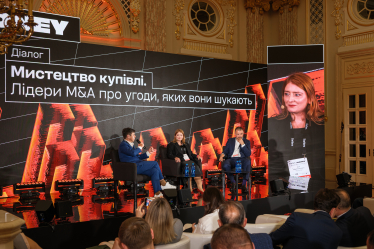 Володимир Федорін, редактор-засновник Forbes Ukraine; Зоя Дроншкевич, директорка з бізнес-розвитку компанії «Київстар»; Дмитро Зозуля, заступник голови правління МХП