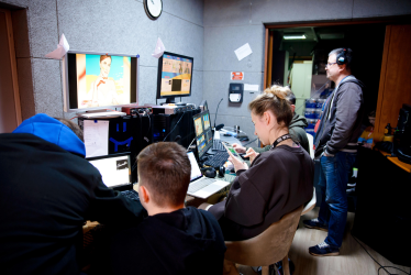 Медиавойна за миллионы долларов в месяц. Каналы Ахметова, Пинчука, Коломойского и Фирташа объединили в один эфир. Как это работает и откуда брать деньги /Фото 14