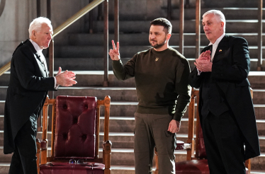 Дайте Украине крылья. В речи в парламенте Британии Зеленский постоянно упоминал самолеты. Почему все от нее в восторге /Фото 3