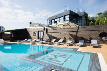 m1clubhotel.com