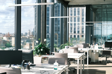 Работай где хочешь, записывай идеи где хочешь. Как устроен офис девелоперской комании SAGA /Фото 25