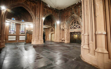 Гроші донорів майже закінчилися, а ремонт костелу Святого Миколая, що згорів, триває. Що буде з храмом /Фото 2