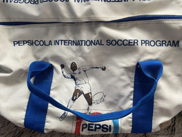 football memorabilia/twitter.com/collectfootball