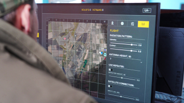 Ukrainian Fighting Drone Simulator – це віртуальний військовий тренажер, який імітує реальну фізику дронів та фактори навколишнього середовища.