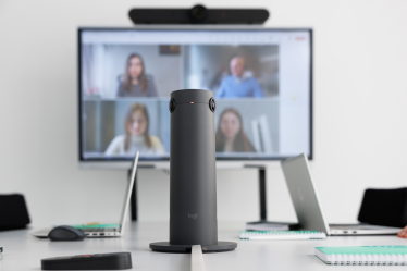 Відеоконференції майбутнього: досвід команди Enzym Group у використанні обладнання Logitech на масштабному таунхолі /Фото 5