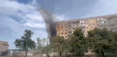 Росія обстріляла Кривий Ріг ракетами, є влучення у багатоповерховий будинок і жертви (Оновлюється) /Фото 9