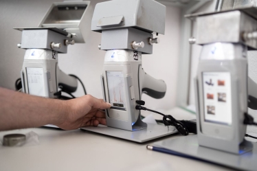 Спектрометри й аналізатори «Елватеху»