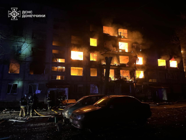 Масований обстріл. Росія атакувала центр Добропілля, мʼясокомбінат на Харківщині і енергооб'єкт ДТЕК на Одещині (фото, відео) /Фото 2