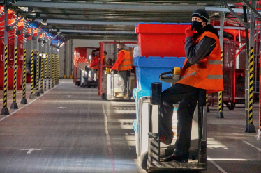 Термінал «Нової пошти» сортує до 50 000 посилок на годину. Що відбувається з посилкою у надрах найсучаснішого логістичного центру України /Фото 11