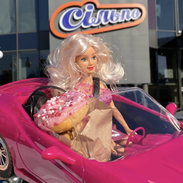 Помните, как украинские компании использовали хайп вокруг барбимании? Юрист объясняет, как этот паразитический маркетинг нарушал авторское право /Фото 5