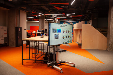 Офис-трансформер и оценка настроения по фото. Как выглядит новый инновационный рабочий хаб Fozzy Group /Фото 7