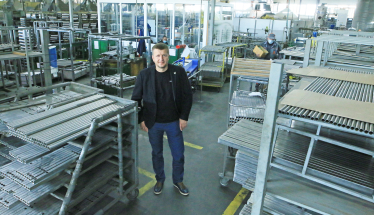 Братья Бровко наладили производство полотенцесушителей под Винницей. Как их компания стала лидером в Украине и активно завоевывает мир /Фото 2