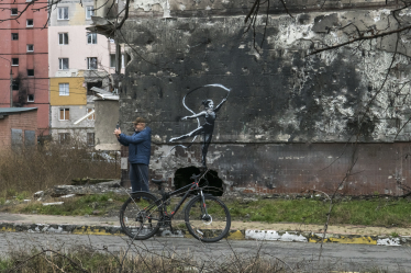 Мурал Бенксі в Україні /Getty Images