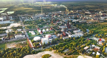 Территория химического завода «Ровноазот» в городе Ровно. /Ярослав Дебелый