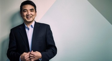 Ерік Юань про майбутнє гібридної офісної роботи: «Відеоспілкування – це лише початок». /Ethan Pines for Forbes