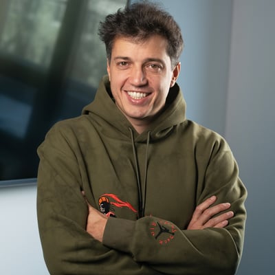 Олександр Чекменьов