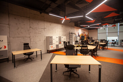 Офис-трансформер и оценка настроения по фото. Как выглядит новый инновационный рабочий хаб Fozzy Group /Фото 10