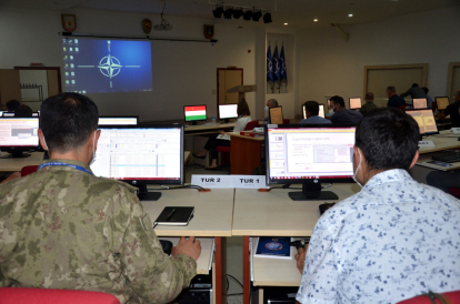 Міст між арміями НАТО. Україна переводить військову логістику на натівську ІТ-систему LOGFAS. Наскільки складний цей шлях /Фото 1