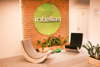 IT-компанія Intellias спробувала зміксувати простір, де народжується не тільки код, але й творчість. Що у неї вийшло /Фото 17