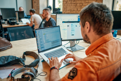 Приложение «Дія» установили 12 млн украинцев. Вот как госкомпания хранит данные украинцев. Фоторепортаж Forbes /Фото 7