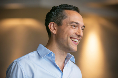 Техгигант Airbnb пережил катастрофическую для его бизнеса пандемию. В чем секрет? Вот эти инновации миллиардера Нейтана Блечарзика /Фото 1