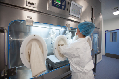 Как изготавливают лекарства. Фоторепортаж с инновационного цеха фармкомпании «Фармак» /Фото 7